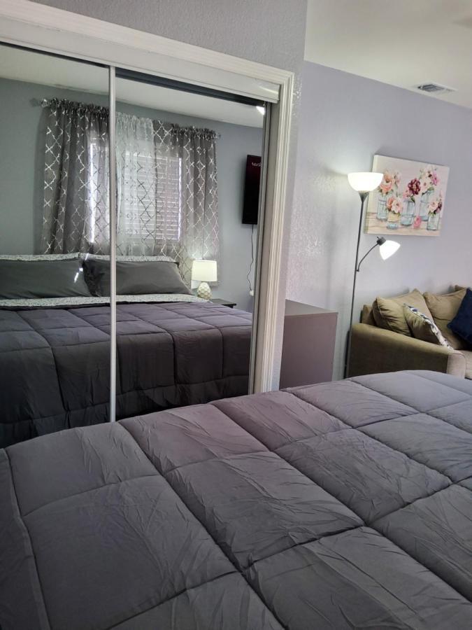 Habitacion Privada Cerca De Todo Тампа Экстерьер фото